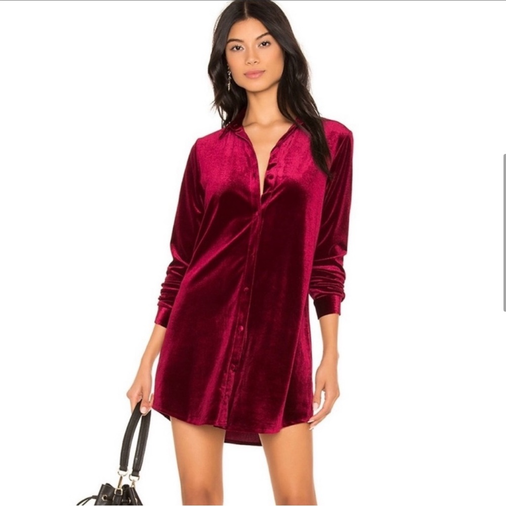 Superdown Vella Velvet Dress in Wine